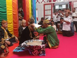 ‎Harapan Masyarakat dan Pemangku adat ada di Pundak Tomundo Baru