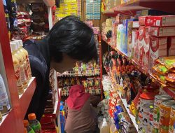 Polres Bangkep, Pantau Harga Pangan di Pasar Salakan, Pastikan Stok Aman