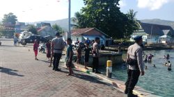 Patroli SAR Saat Hari Libur, Kompi 4 Batalyon A Pelopor Pantau Aktivitas Warga di Dermaga Tanjung Batu Tolitoli