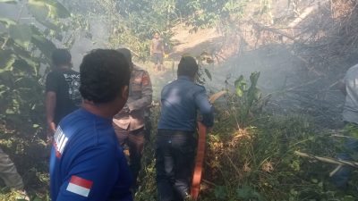 Kebakaran Lahan Dekat Permukiman Warga, Damkar Banggai Laut Bergerak Cepat