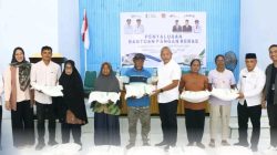 Bupati Banggai Laut Salurkan Bantuan Beras Ketahanan Pangan Nasional untuk 212 KK di Desa Adean